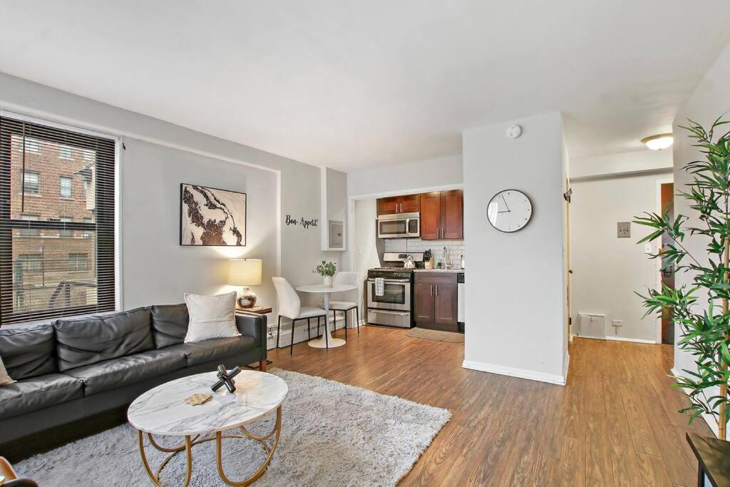 1br Bright And Airy Apt In Hyde Park - Hyde Park 109 And 209 Rep Apartment