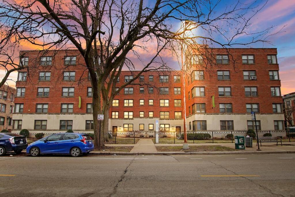 Apartment 1br Bright And Airy Apt In Hyde Park - Hyde Park 109 And 209 Rep Chicago